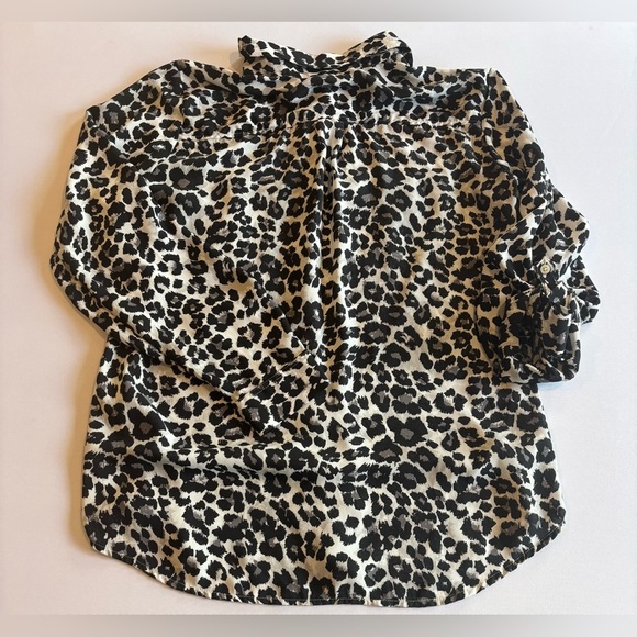 LOFT Outlet Women’s Button Up Snow Leopard Print Long Sleeve Collared Blouse S - Picture 4 of 13